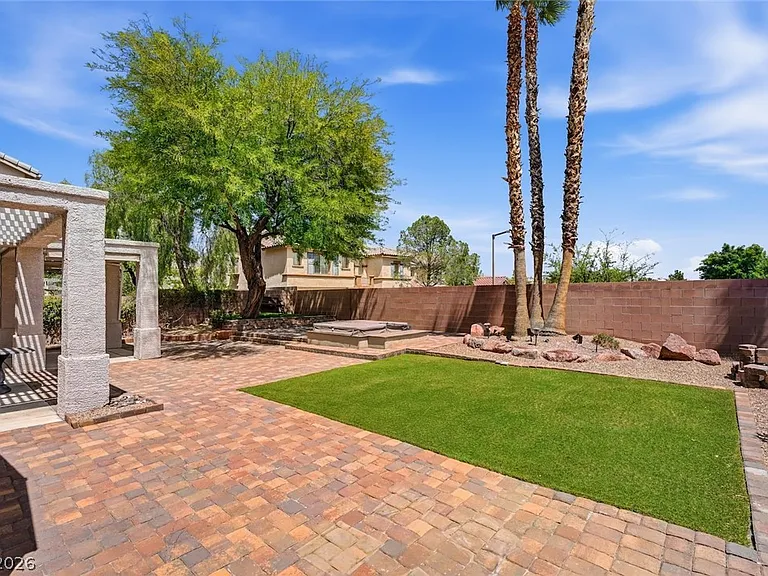 3034 Carbondale St — Photo 48