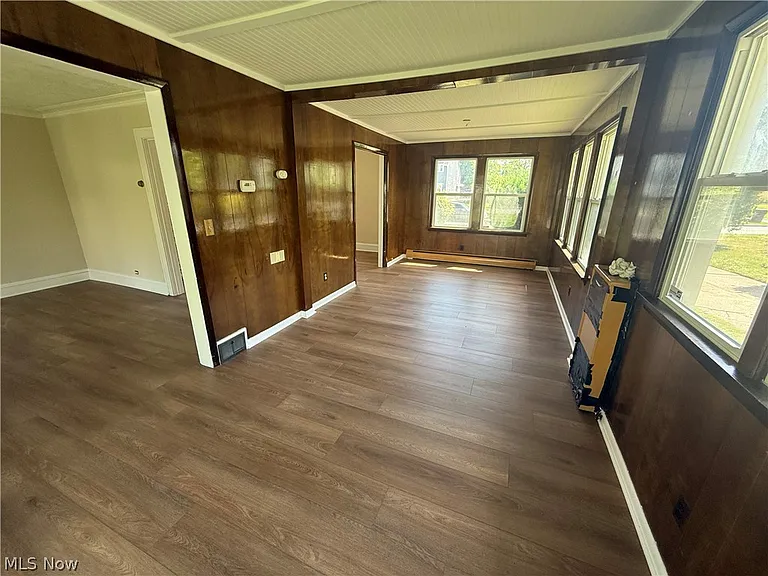 3012 Albion Rd — Photo 8