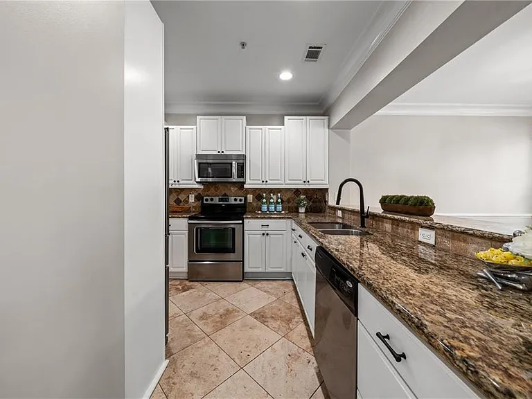 100 Kasey Dr — Photo 11
