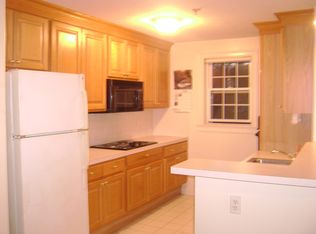 21 Wall St APT A, Canton, MA 02021
