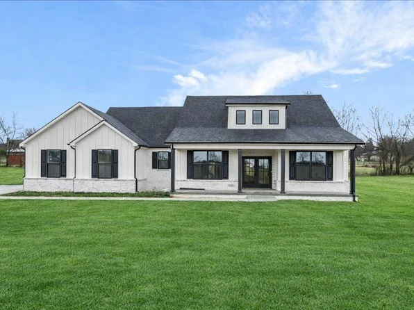 124 Maple Lawn Cir, Nicholasville, KY 40356