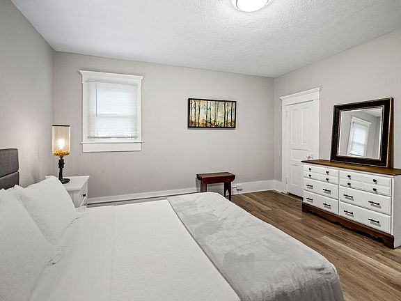 3rd image of 45 E Coshocton St #1