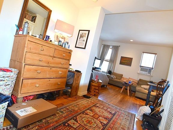 3rd image of 59 W 76th St APT 4D