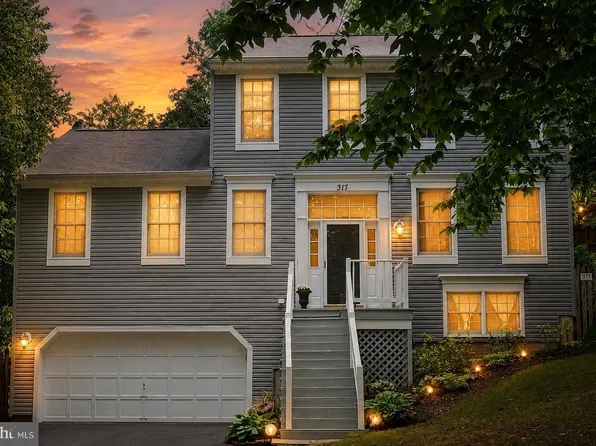 317 Cutter Cv, Stafford, VA 22554