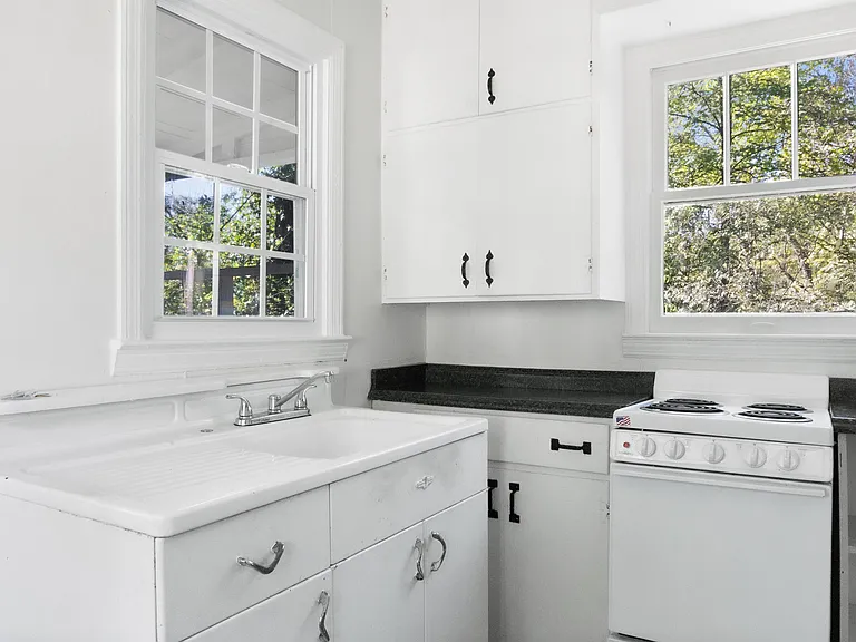 313 California Ave #A — Photo 11