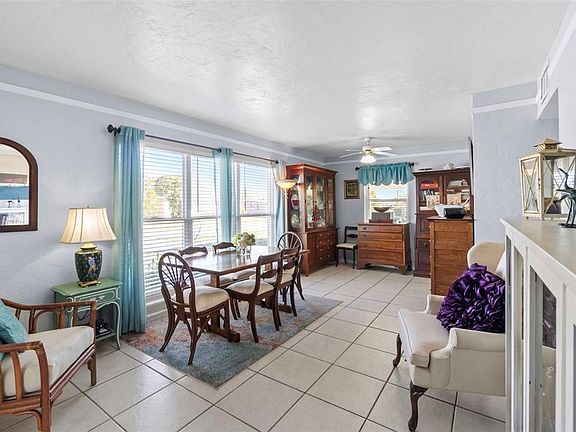 3rd image of 3197 Normandy Dr