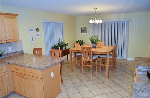 3rd image of 35085 Newport Ct