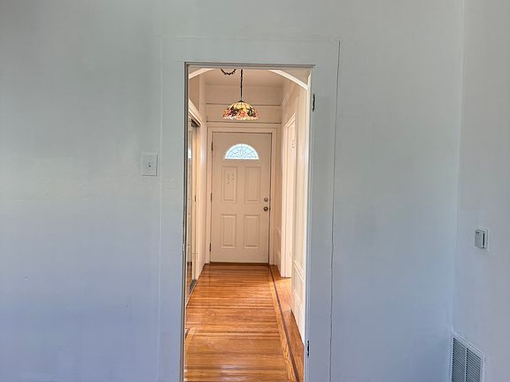 4th image of 231 Excelsior Ave #2