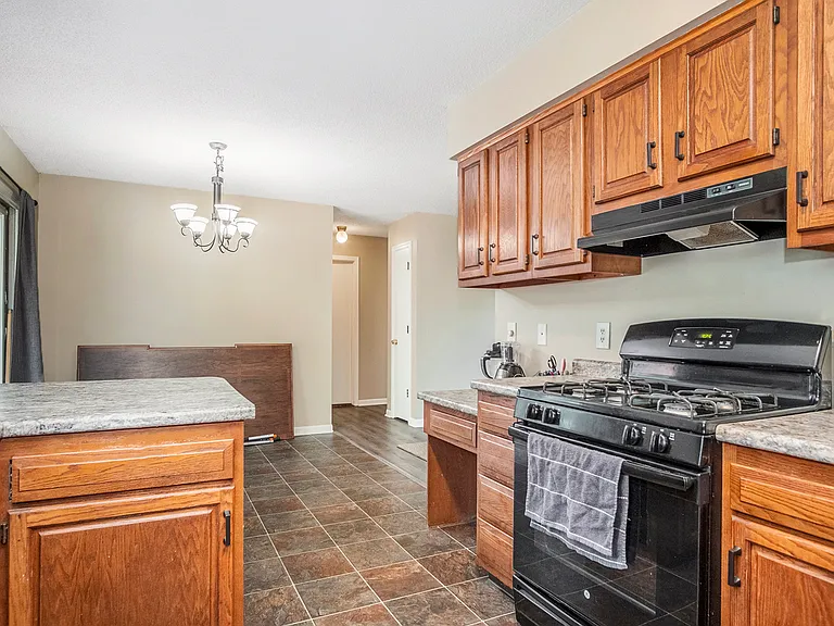 6679 Pleasantview St NE — Photo 10