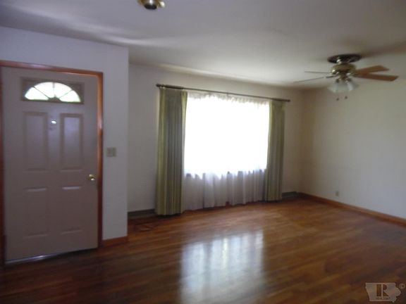 3rd image of 3045 Westwood Dr