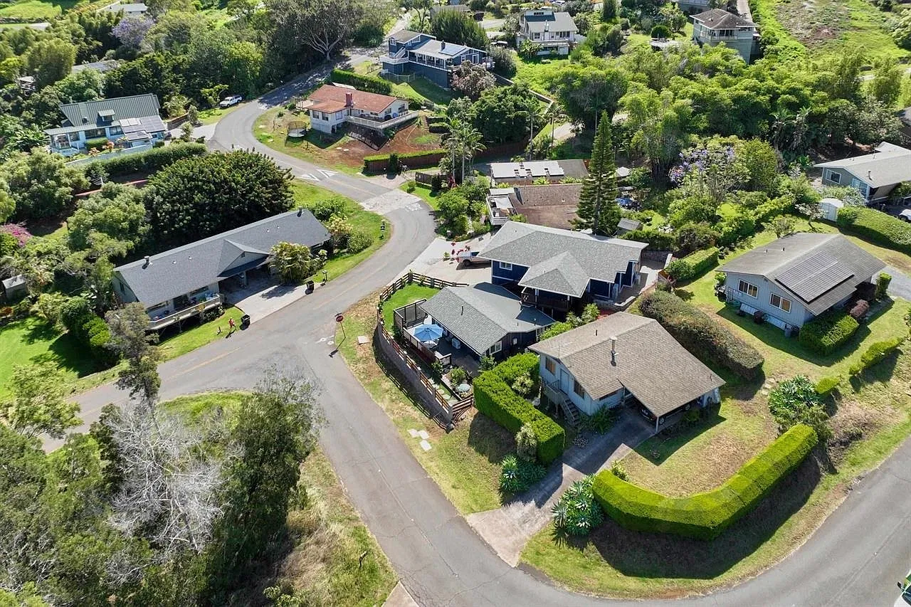 230 Ainakula Rd — Photo 3