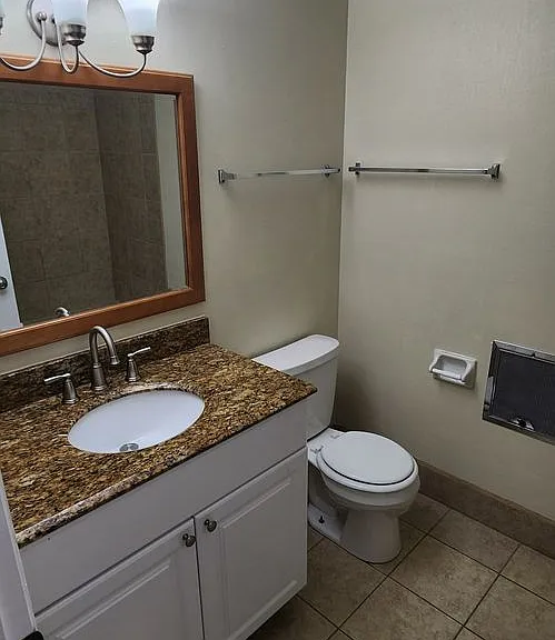 2030 N Oakland Ave — Photo 8