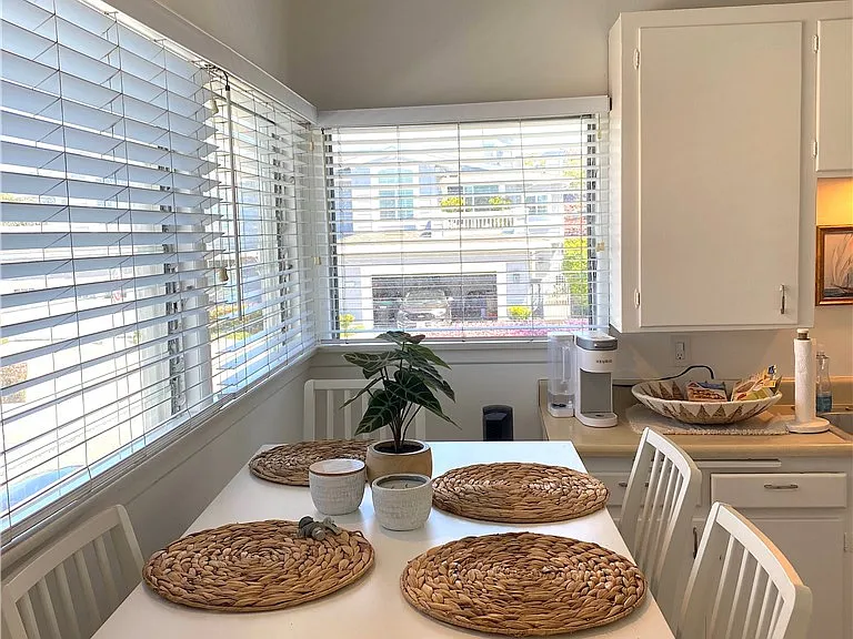720 Narcissus Ave — Photo 15