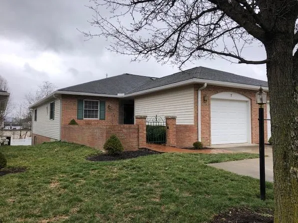 7 John St, Chillicothe, OH 45601