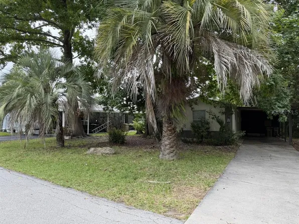 2418 Dora Pines Rd, Mount Dora, FL 32757