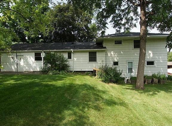 4th image of 765 Redwood Ln