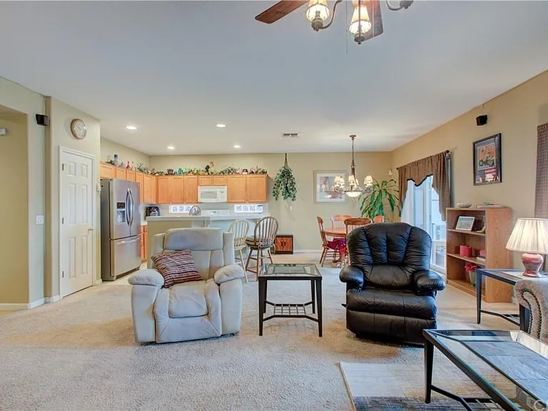 1411 Esplanade Dr — Photo 3