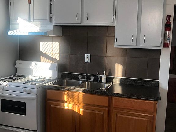 3rd image of 100 N 45th St
