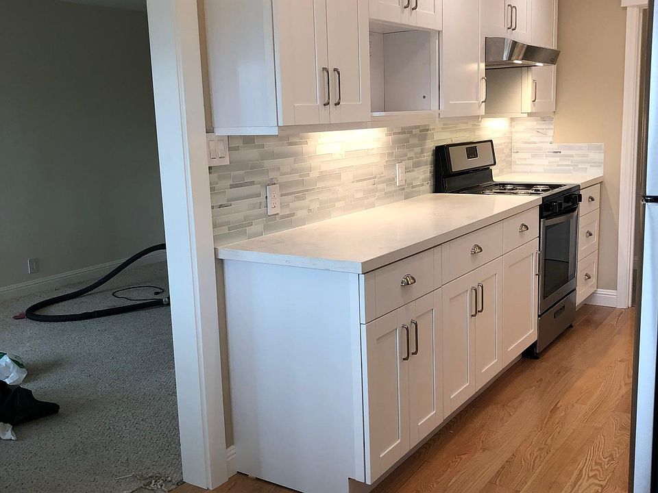 1st image of 1115 El Camino Real APT 5