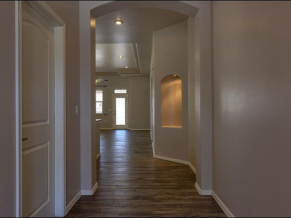 4th image of 5506 Grove Dr