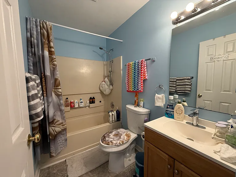 120 Village Dr — Photo 36