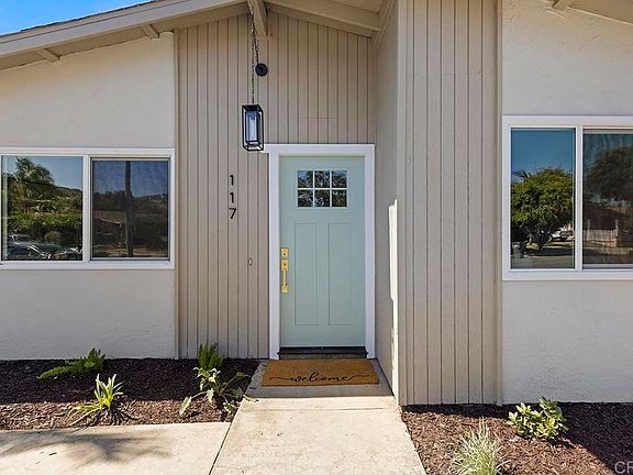 3rd image of 117 Magdalena Dr