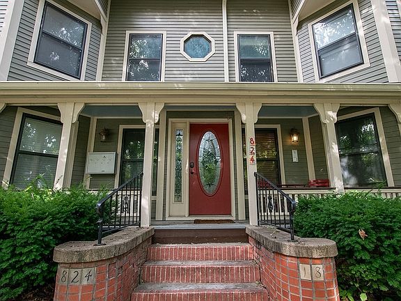 2nd image of 824 18th St APT 2