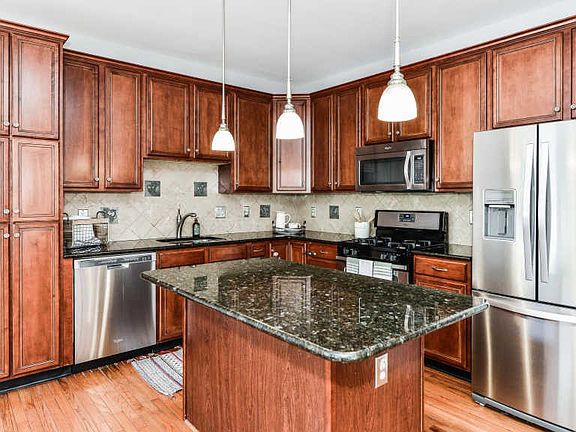 2nd image of 21477 Trowbridge Sq