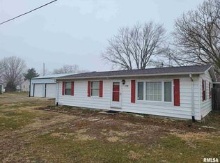 179 W Oak St, Palmyra, IL 62674