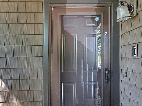 2nd image of 5133 Hollow Wood Ct APT D