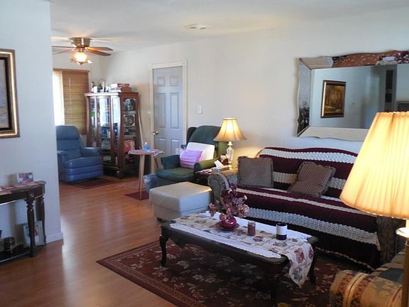 3rd image of 2449 Evergreen Ln