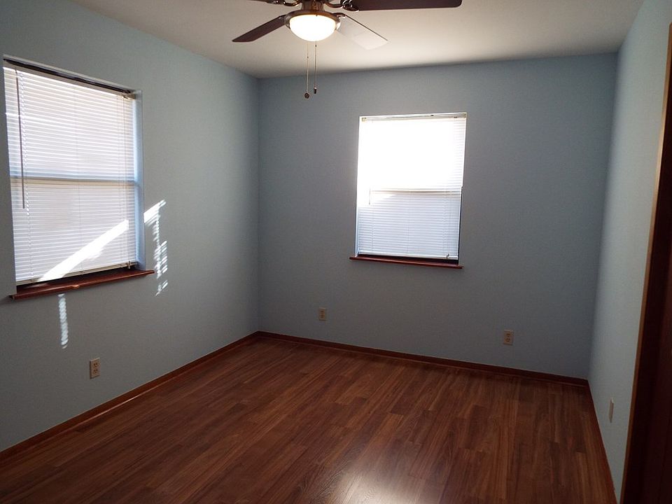 2nd image of 216 Green Meadows Ln