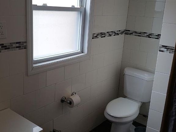 5th image of 11564 222nd St