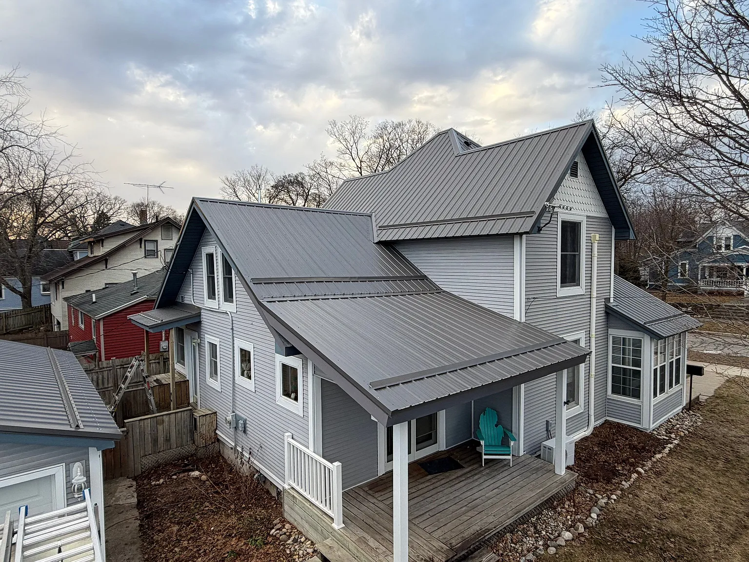 546 Webster St — Photo 3
