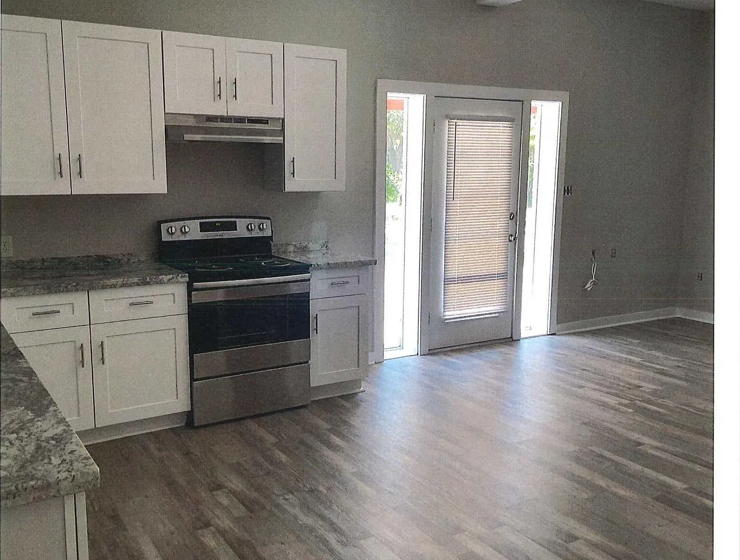 2 bed, 1000 sqft, $1,250 — Photo 2