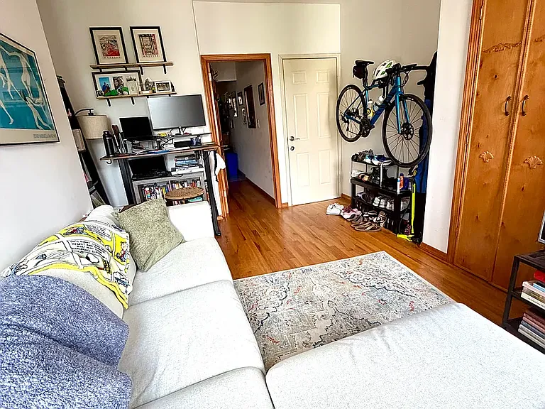 277 Devoe St #3 — Photo 2