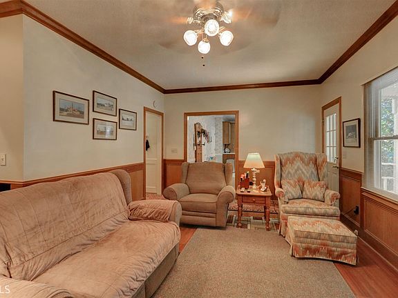 5th image of 4081 Forest View Dr SE