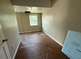 4th image of 150 E 120th St