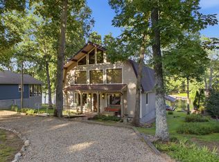 8941 Cherokee Trl, Crossville, TN 38572