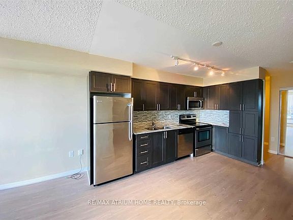 4th image of 800 Lawrence Ave W #1818