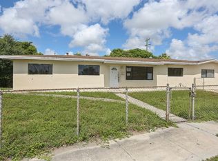 18400 NW 42nd Pl, Miami Gardens, FL 33055