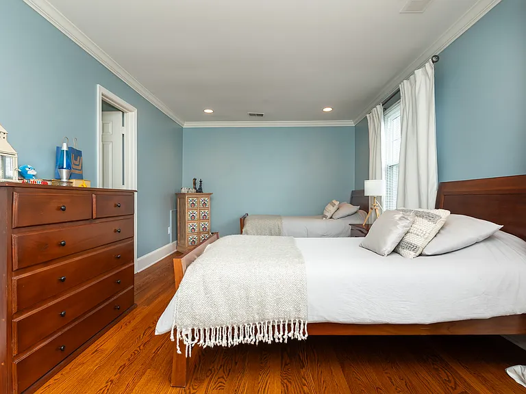 8809 Saunders Ln — Photo 96