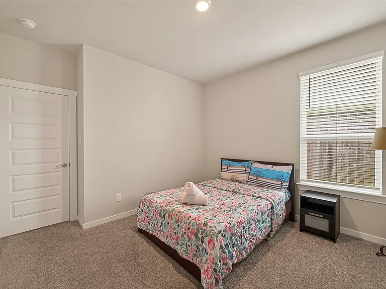 28419 Hazel Trl — Photo 27