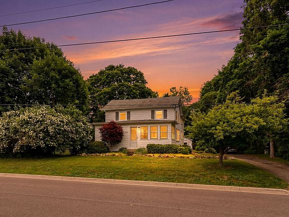 5th image of 1020 S Marshall Ave
