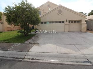2320 Diamondback Dr, Las Vegas, NV 89117
