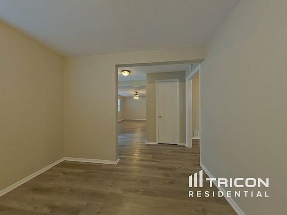 2nd image of 730 College Hill Dr