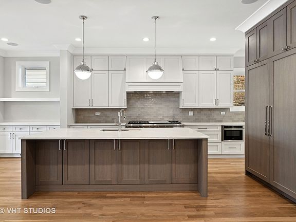 5th image of 3523 N Oakley Ave