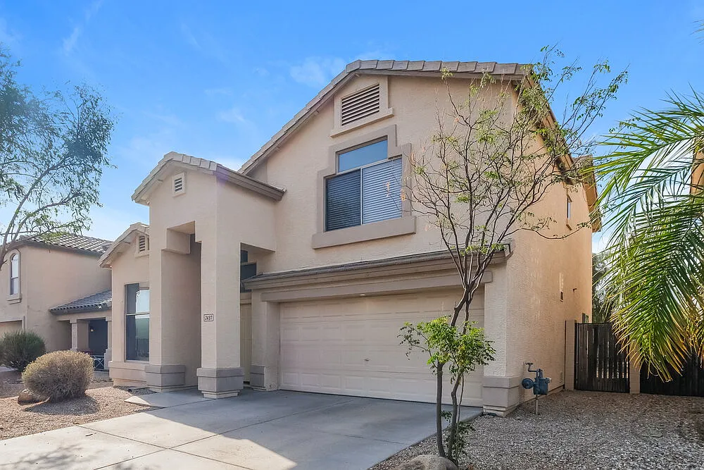 4 bed, 2.5 bath, 1982 sqft, $2,700 — Photo 4