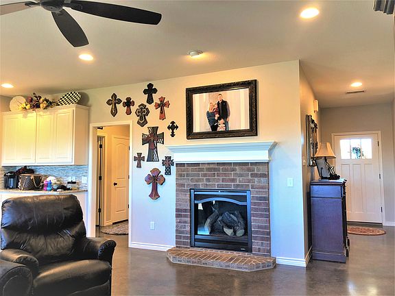 3rd image of 6010 Frio Dr