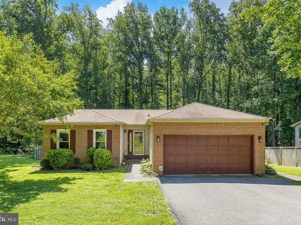 208 Greenspring Dr, Stafford, VA 22554